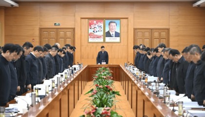 西藏自治区党委书记王君正等自治区省军级领导,向遇难同胞致以深切哀悼