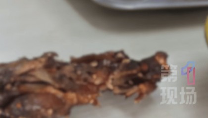 看吐了！上海一快餐店吃出活蛆，正在蠕动 店家回应