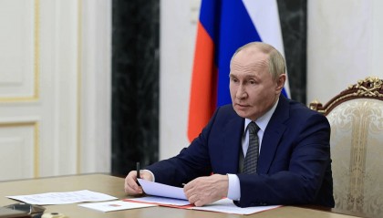 早安!世界丨俄罗斯将在俄乌边境设立缓冲区;两名以色列使馆人员在华盛顿被枪杀