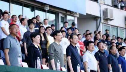 南京市市长、淮安市委书记现场观看“苏超”,镇江市市长“探班”球员