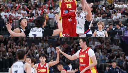 当2米11遇上2米26,中国女篮新双塔威力有多大?
