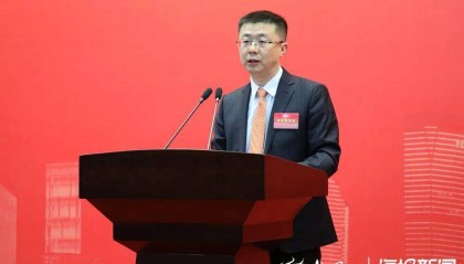 吕鹏，主动投案