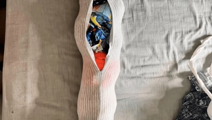 飞机上卖站票?春节返乡的打工人排队坐“空中绿皮”