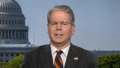 美财长：印度就是在牟利，中国的情况“完全不同”