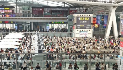 铁路五一假期运输旅客发送量累计超1亿人次