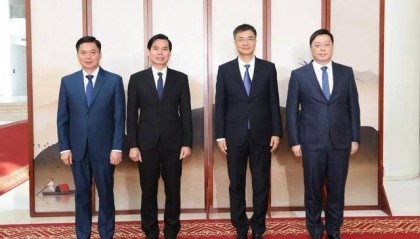 广西壮族自治区党委书记陈刚与越南谅山省委书记黄国庆会谈