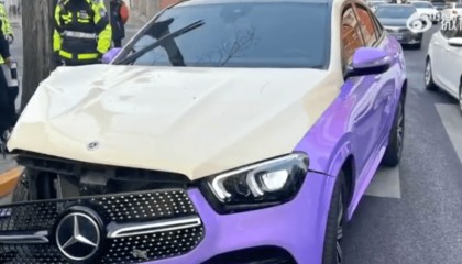 北京工体西路一女子醉驾弃车逃回家,民警叫门1小时不应!