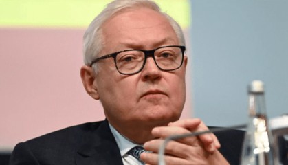 俄副外长:俄方要求美英就乌袭击俄军用机场作出明确回应