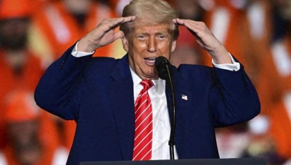 特朗普通告全球,48小时内,要各国“交卷”?还威胁中国关闭市场