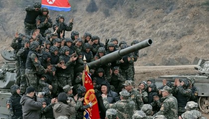 普京遭晴天霹雳?朝军在俄战场伤亡超3000人,乌军称战术太老旧