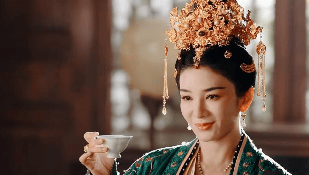 考古|黄奕为护女怒怼网友，曾被霍思燕点名炮轰，近年靠综艺翻红的童年女神再引争议？