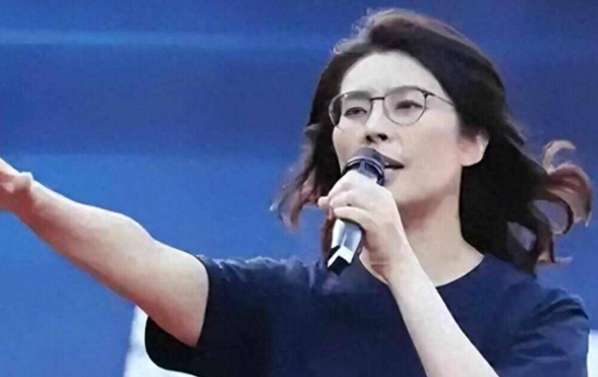 国民党主席位置坐稳,郑丽文摊牌了:两岸不回归和平,其他是侈谈