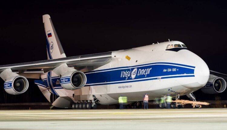 俄罗斯安-124突然降落德黑兰，送去梦寐以求的装备，伊朗要翻身了？