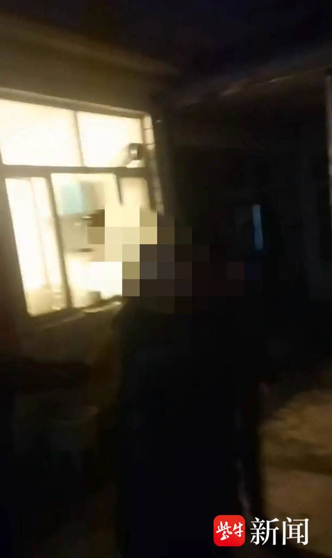 狗咬人引发血案！男子被狗咬伤后摔死狗，狗主人带亲属上门打砸遭反杀，双方各执一词，案件一审将开庭