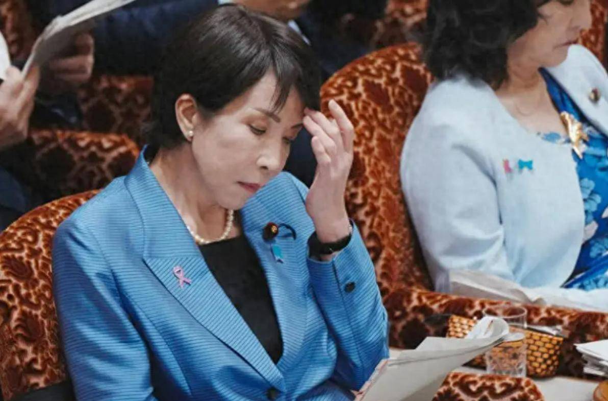 日方死缠烂打，强烈要求安排中日会晤，中方回应5个字，高市早苗自讨苦吃！