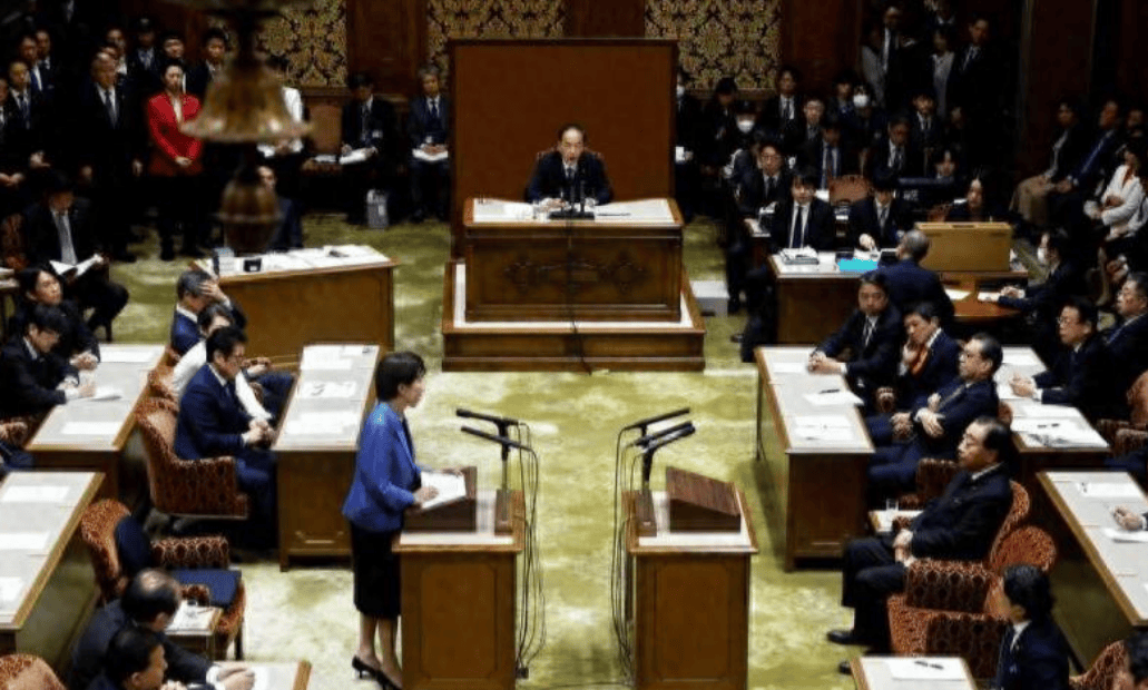 高市早苗或将被迫下台?自民党或要挺她到底,并强硬表示“不会对中方的反制行动妥协”