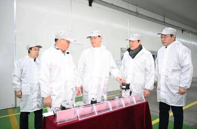 辽宁省委书记主动加企业家微信,“有啥事直接找我”