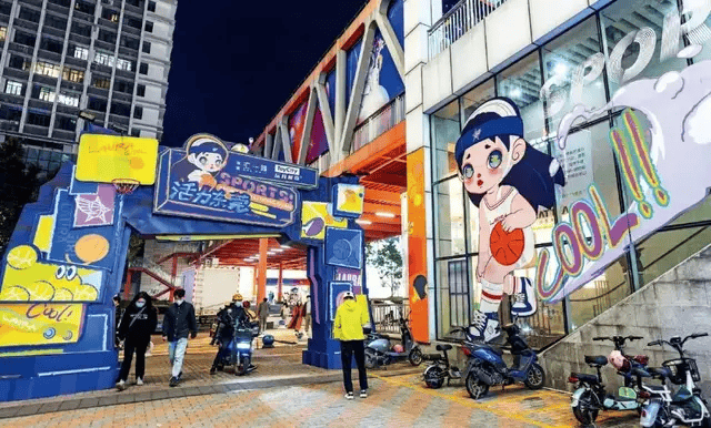 一边万人大厂停工，一边出口订单暴增：“潮玩之都”东莞，深陷冰火两重天