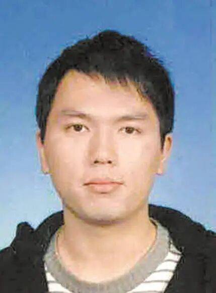 “替英雄同学尽孝”,大学生们坚持15年......