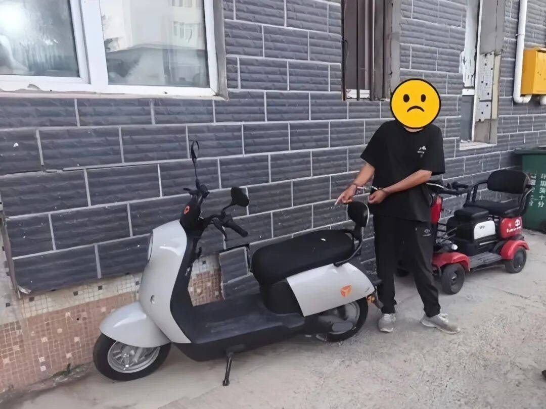 现实版“自投罗网”:内蒙古一男子偷电动车后逃窜,却一头扎进警营健身房……